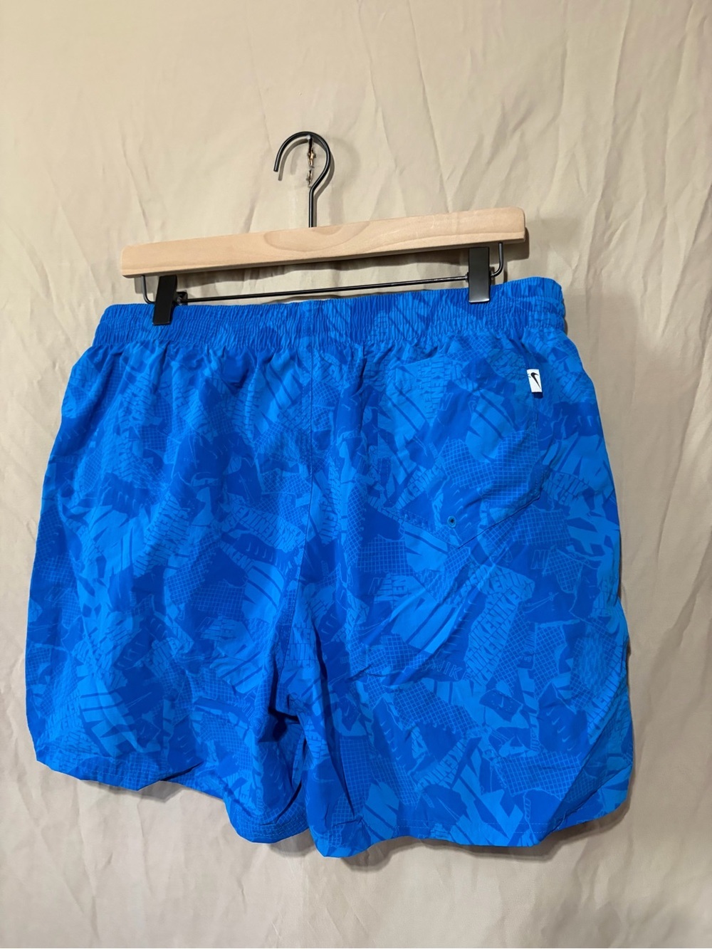 Nike shorts - Picture 2 of 3
